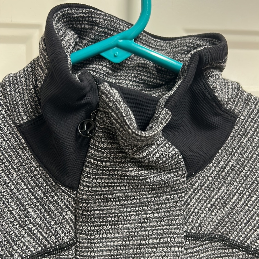 Lululemon jacket , small - Picture 8 of 10